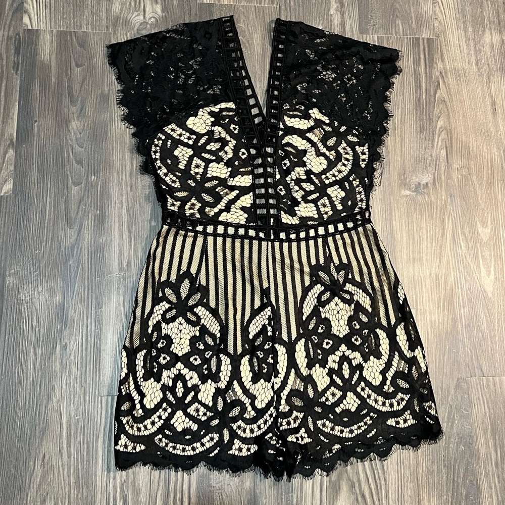 Boutique Size L Black/Tan Lace Romper